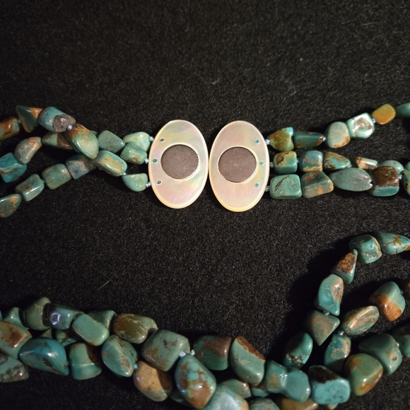 Turquoise 3-Strand Necklace with Mother of Pearl - Picture 5 of 5